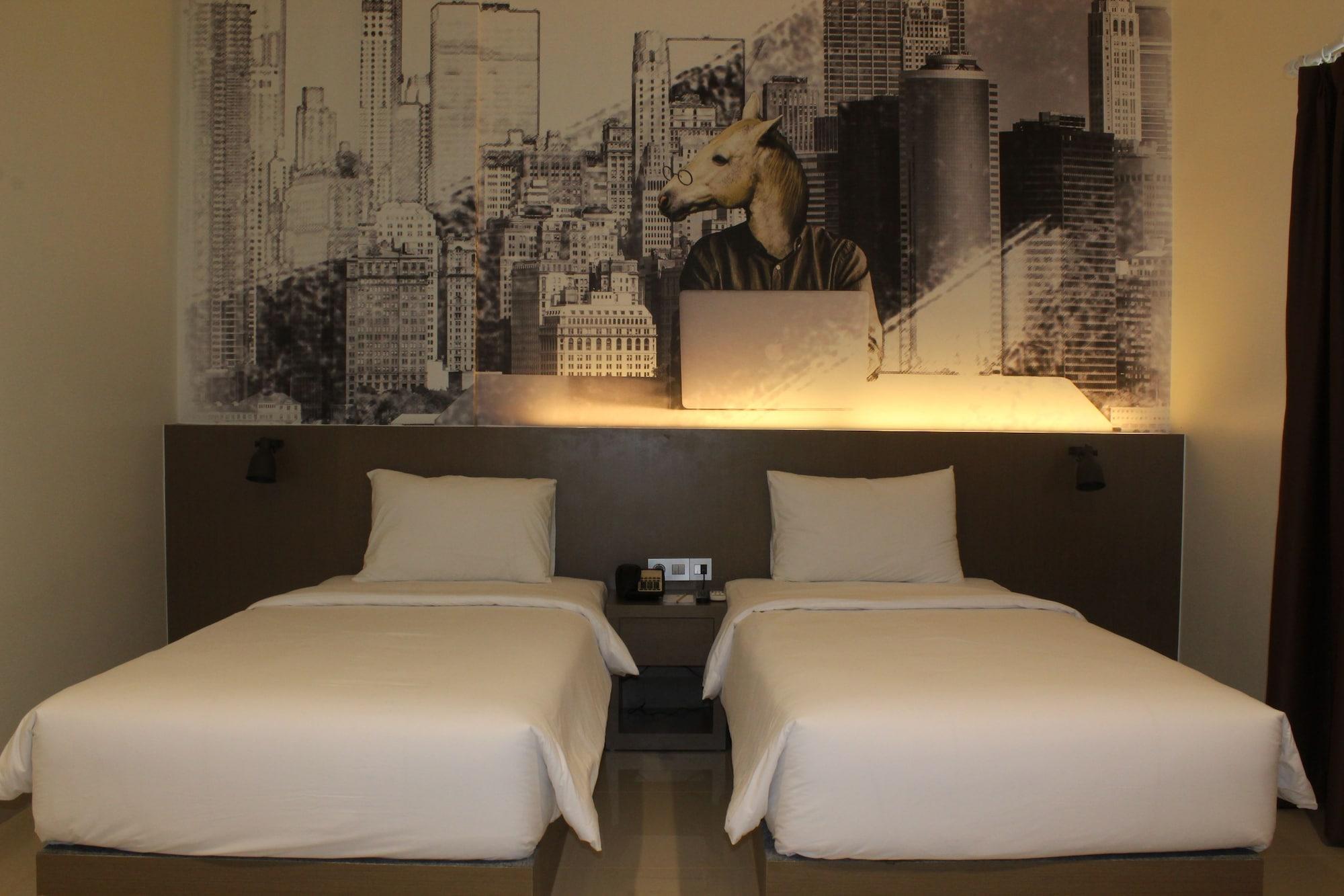 Opi Indah Hotel Palembang Extérieur photo
