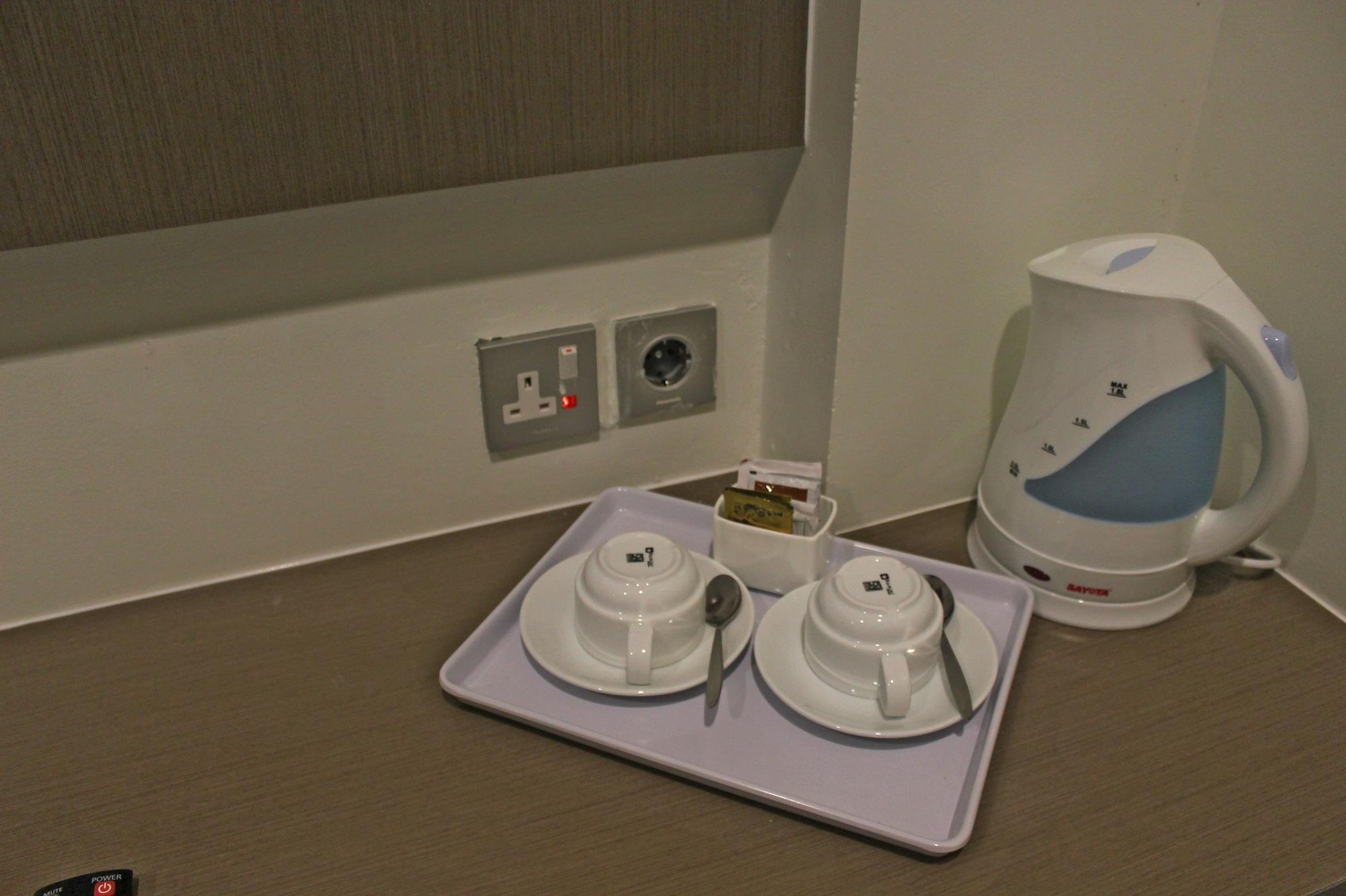 Opi Indah Hotel Palembang Extérieur photo