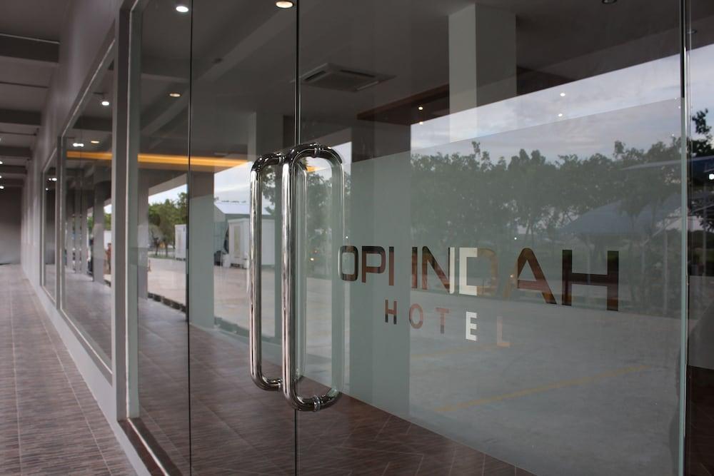 Opi Indah Hotel Palembang Extérieur photo