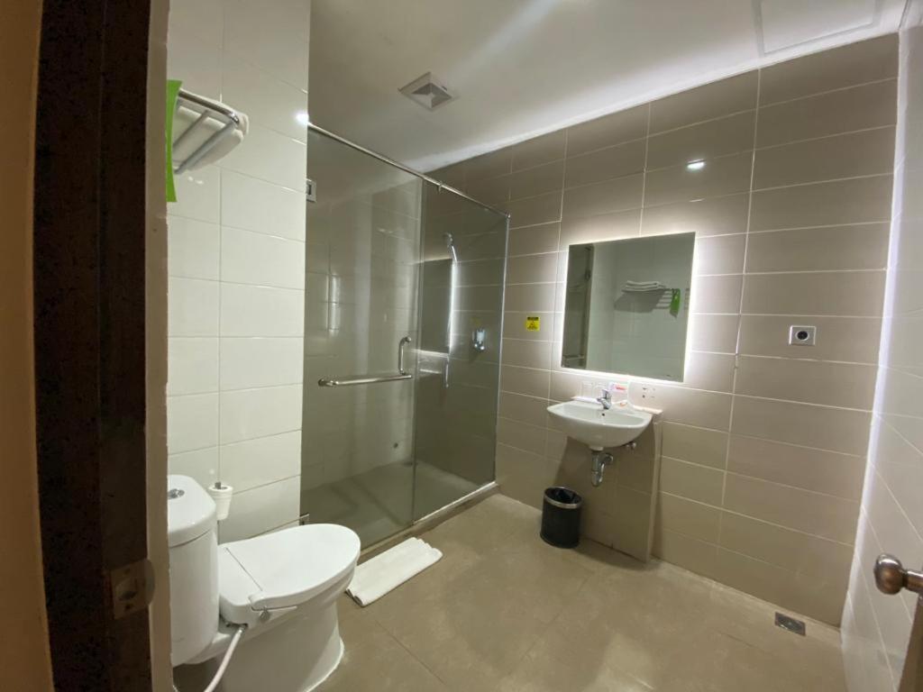 Opi Indah Hotel Palembang Extérieur photo