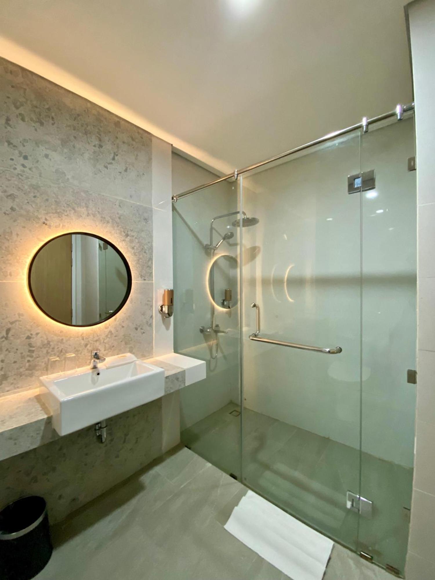 Opi Indah Hotel Palembang Extérieur photo