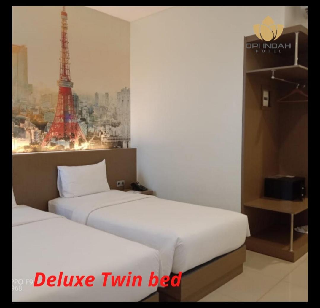 Opi Indah Hotel Palembang Extérieur photo
