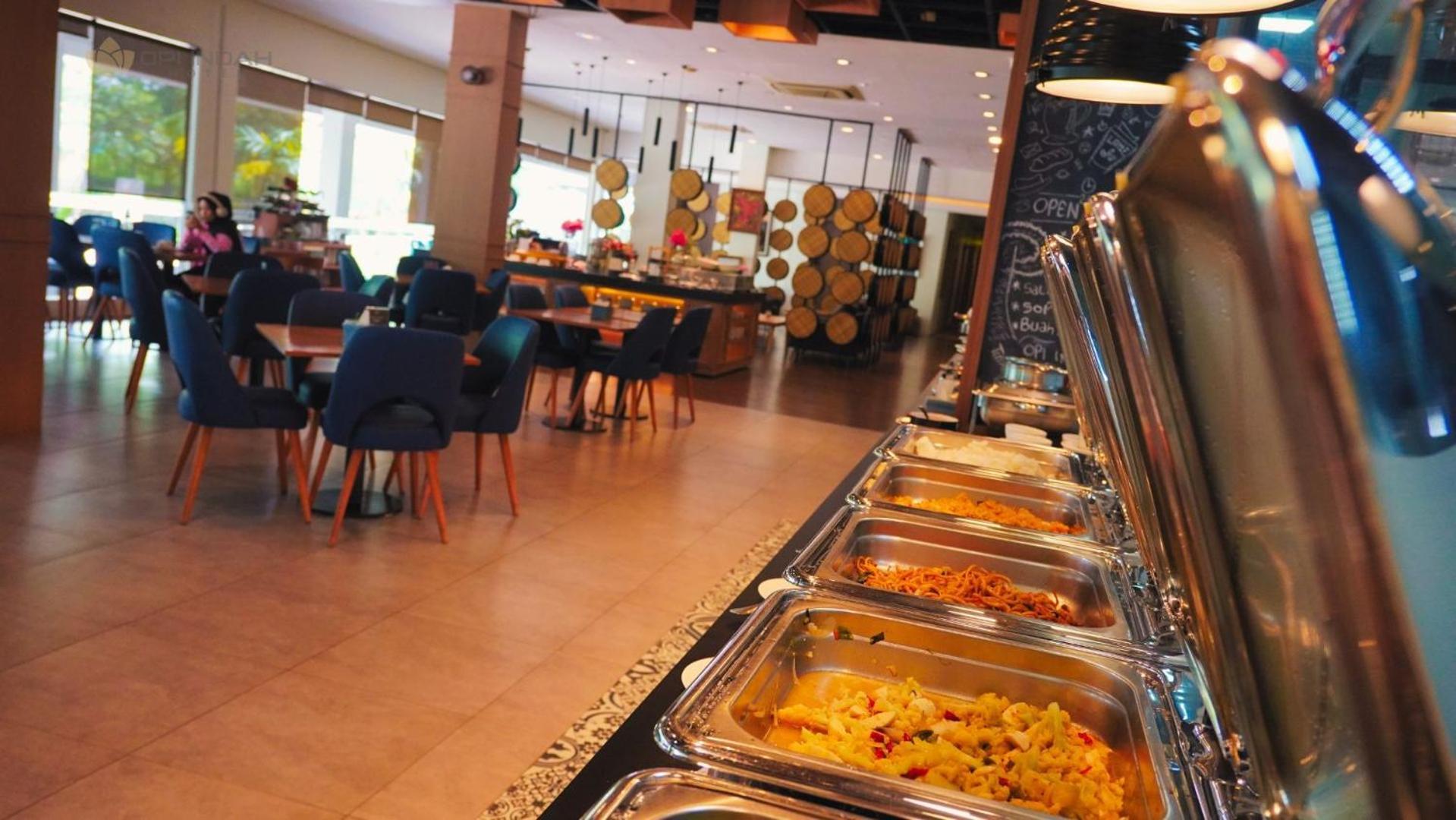 Opi Indah Hotel Palembang Extérieur photo