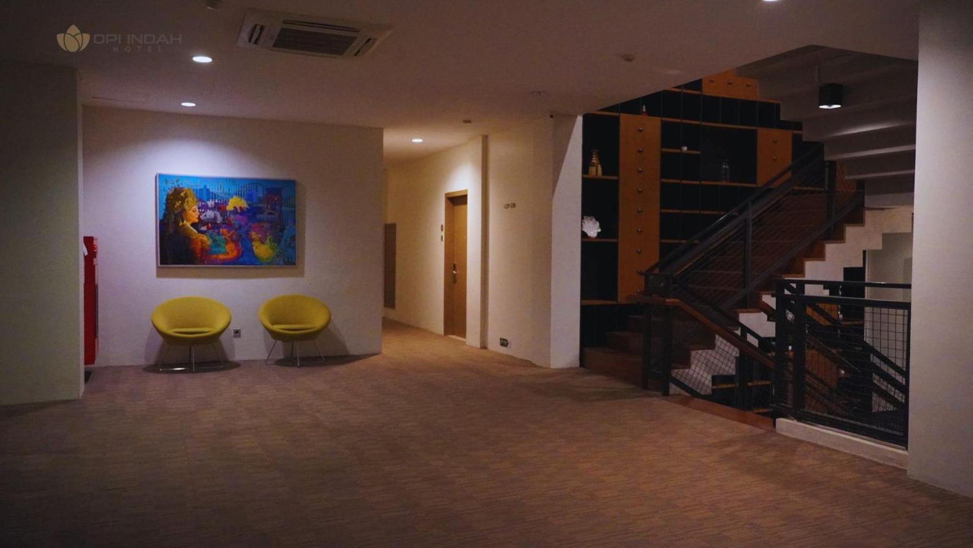 Opi Indah Hotel Palembang Extérieur photo