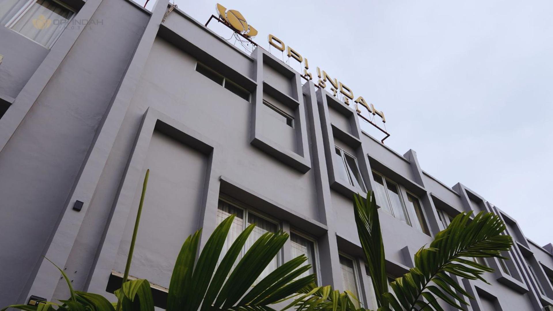 Opi Indah Hotel Palembang Extérieur photo