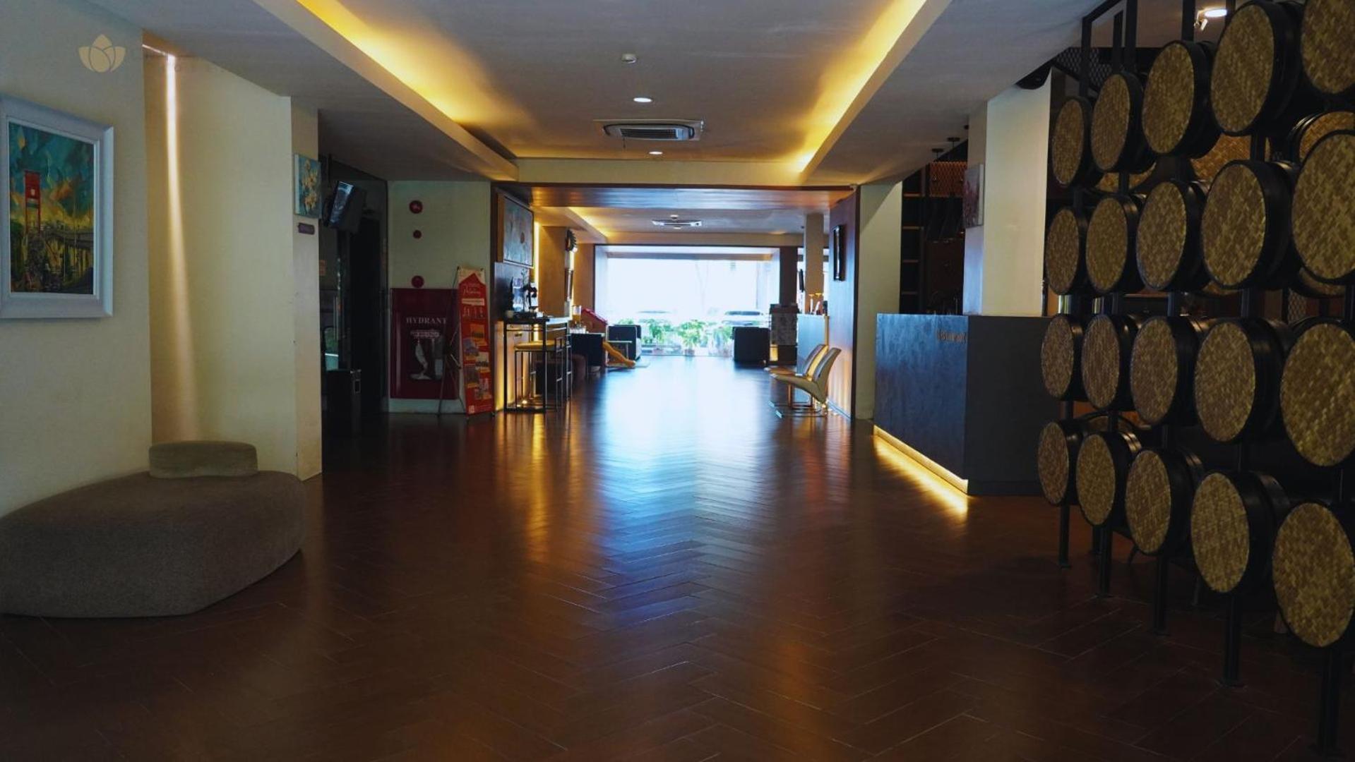 Opi Indah Hotel Palembang Extérieur photo