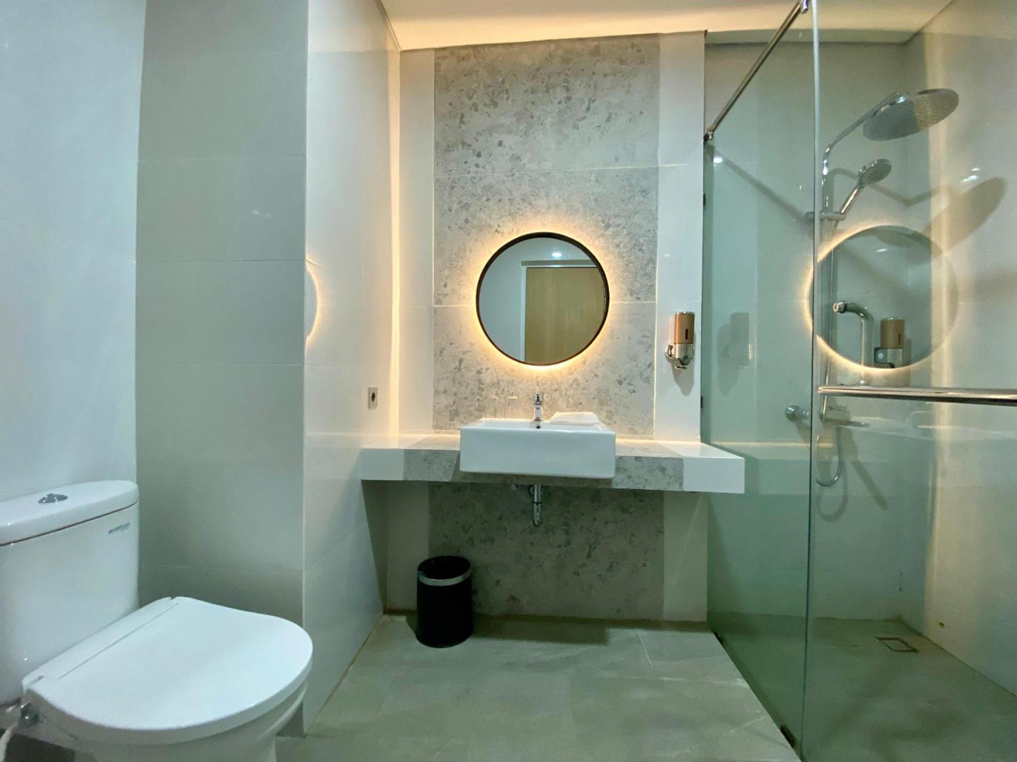 Opi Indah Hotel Palembang Extérieur photo