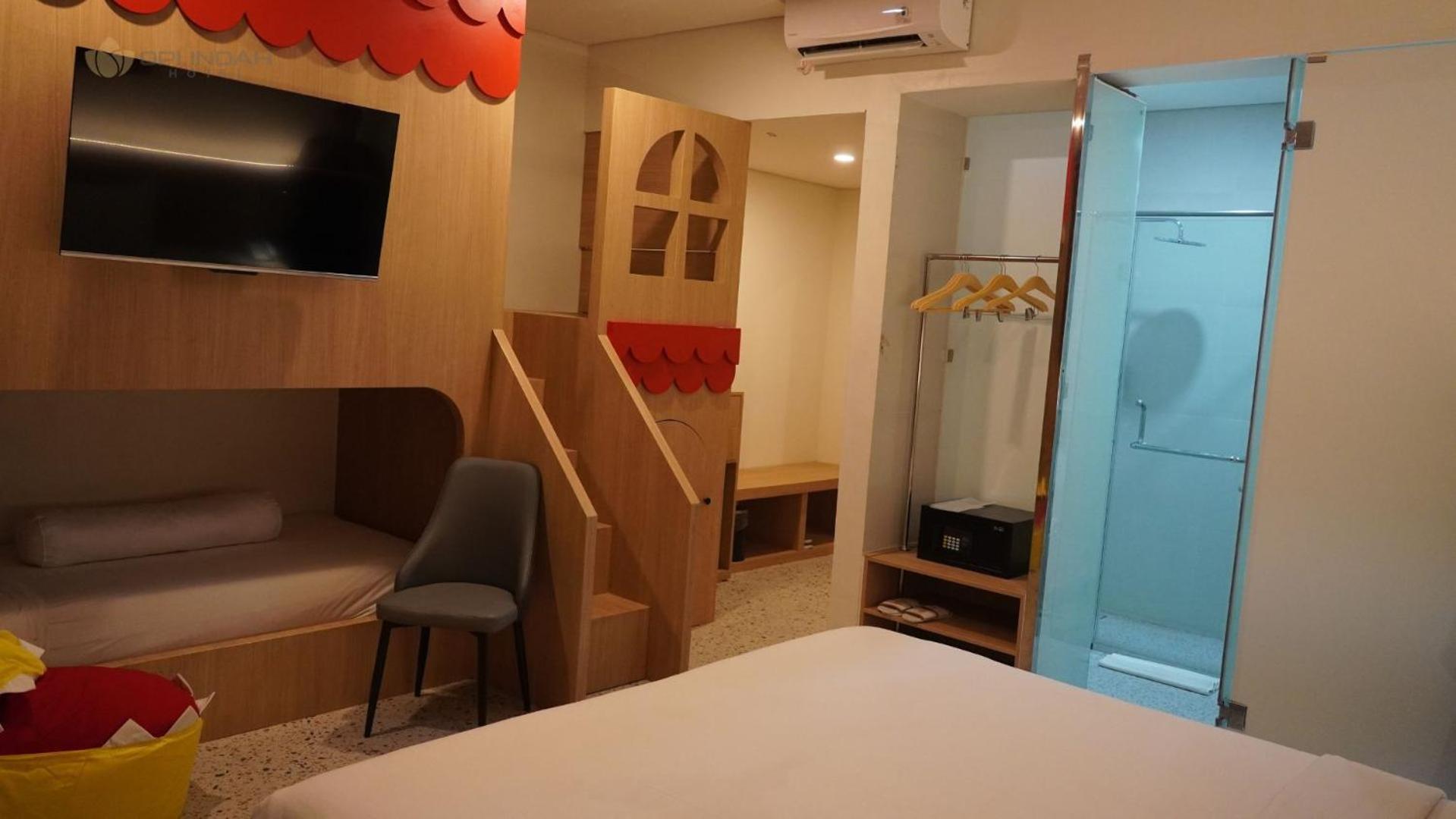 Opi Indah Hotel Palembang Extérieur photo