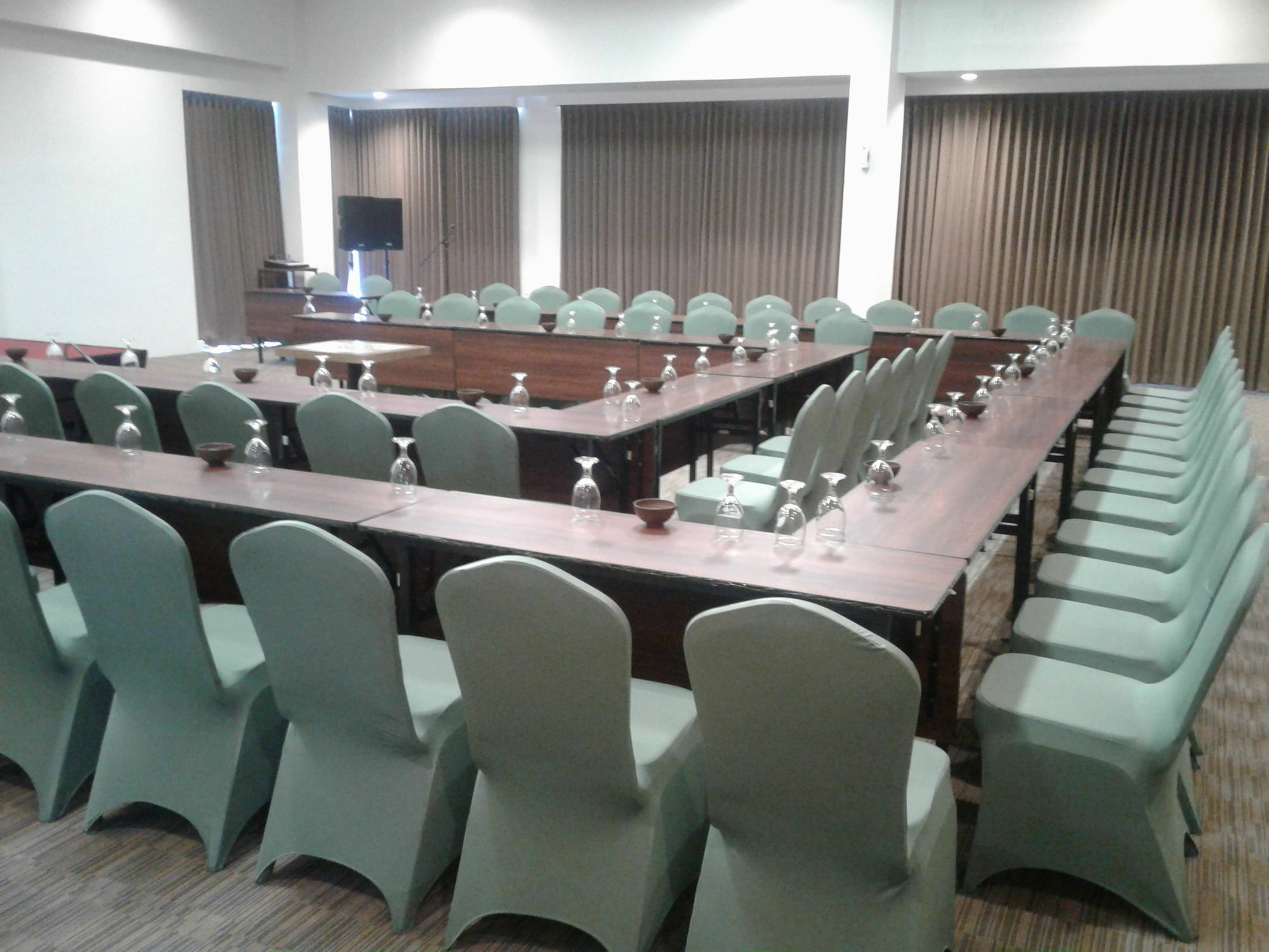 Opi Indah Hotel Palembang Extérieur photo